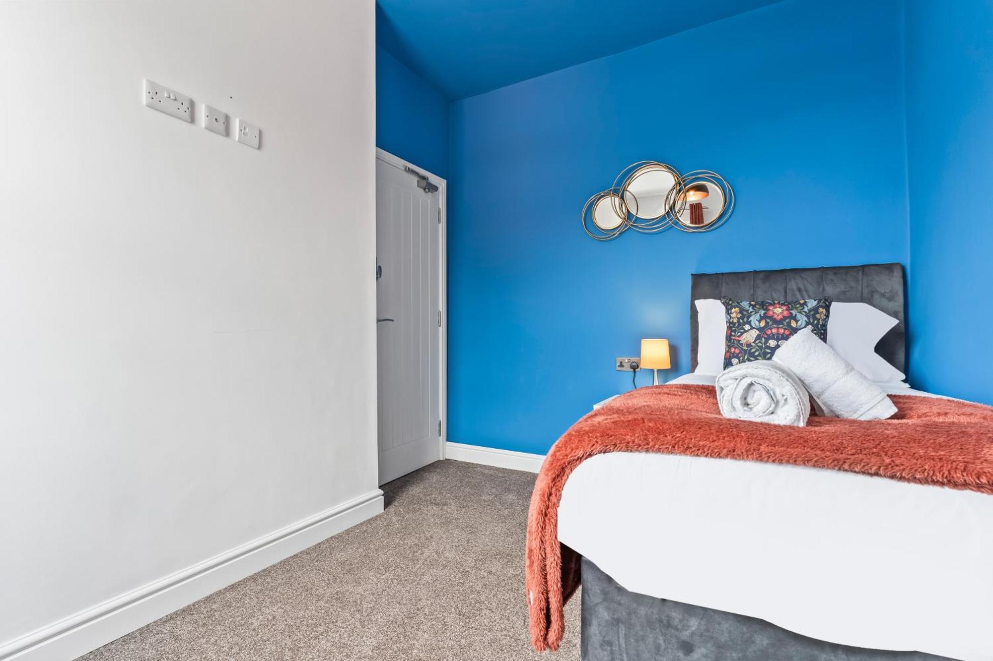 4 Bedroom, 2 Bath In Newcastle Town Centre 외부 사진
