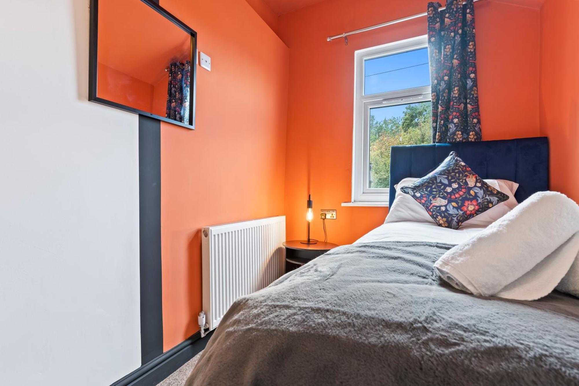 4 Bedroom, 2 Bath In Newcastle Town Centre 외부 사진
